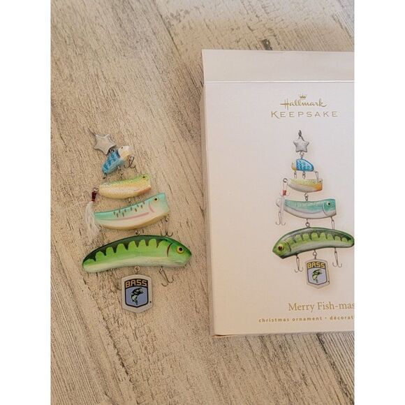 Hallmark 2008 Merry Fish-mas ornament Xmas decor bass - Picture 1 of 7